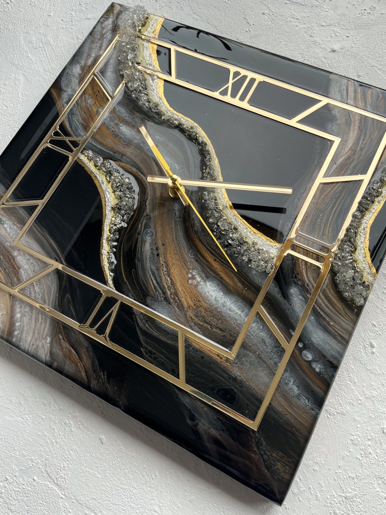 Luxury Resin square geode clock, geode crystal clock, resin art ,anniversary gift for parents, modern art decor, black gold wall decor