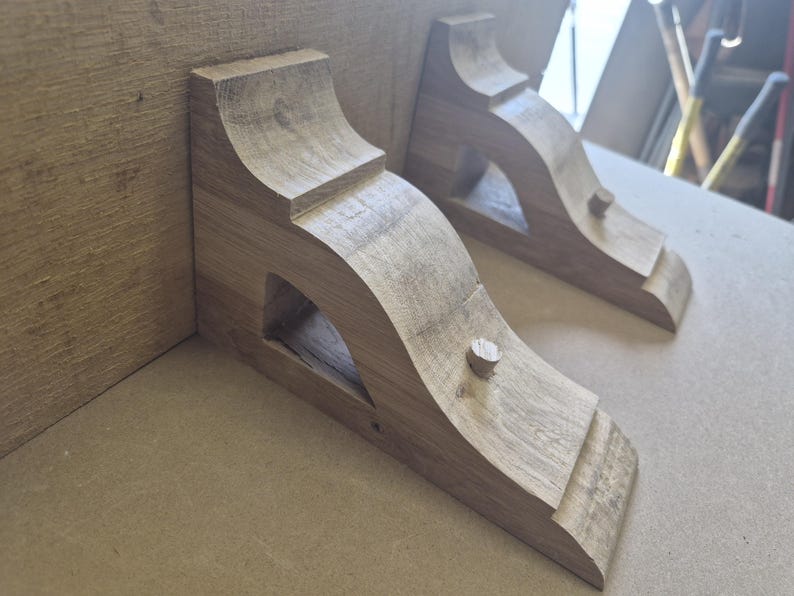 Luxury Premium Rustic Solid Wood Floating Shelf with Corbels